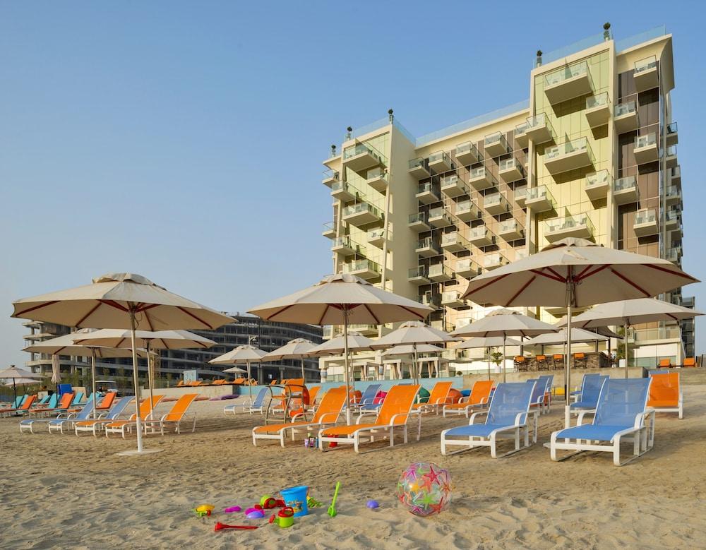 Resort Royal And The Palm