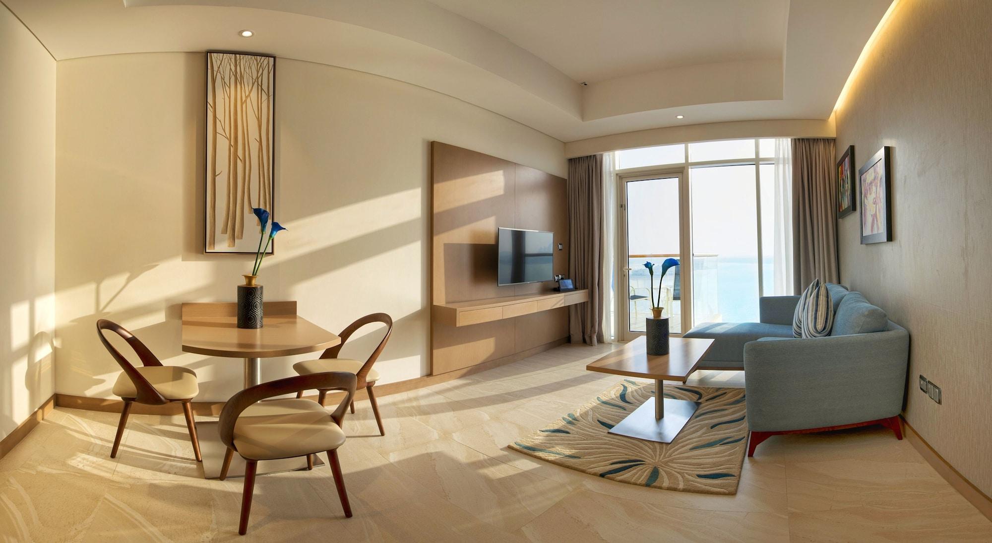 Royal And The Palm Resort