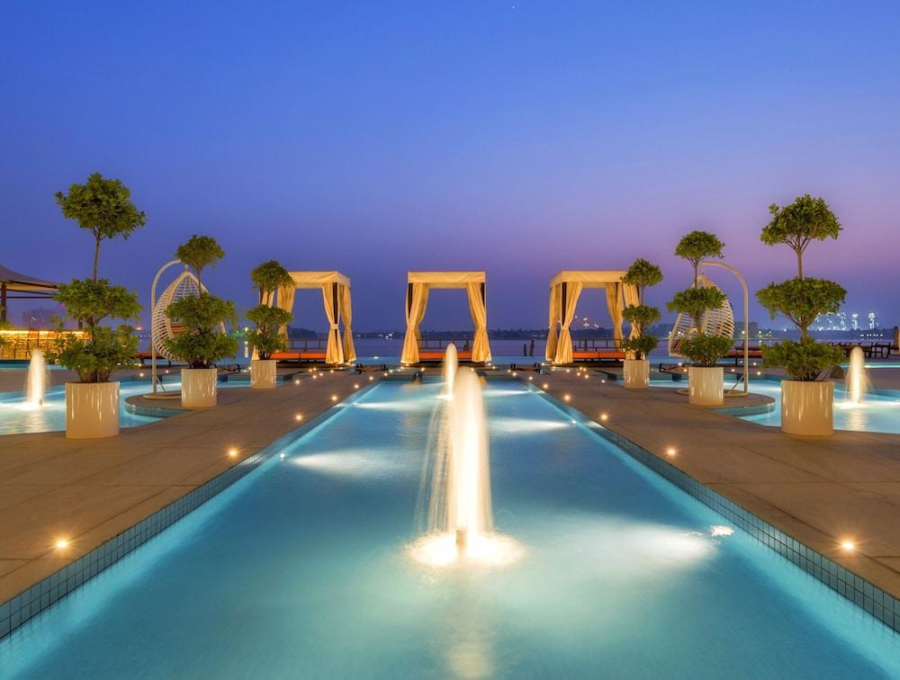 Royal And The Palm Resort 5*